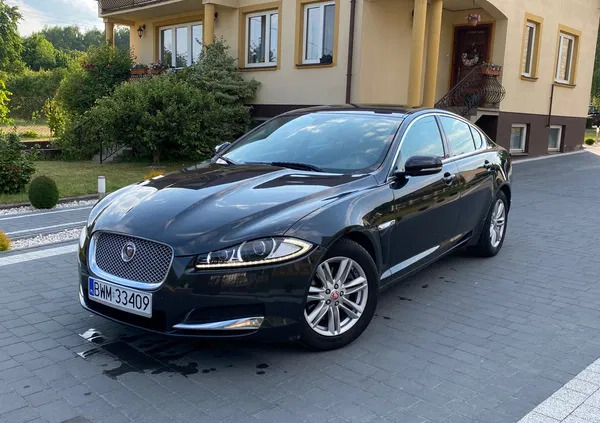 jaguar xf ciechanowiec Jaguar XF cena 49900 przebieg: 180000, rok produkcji 2015 z Ciechanowiec